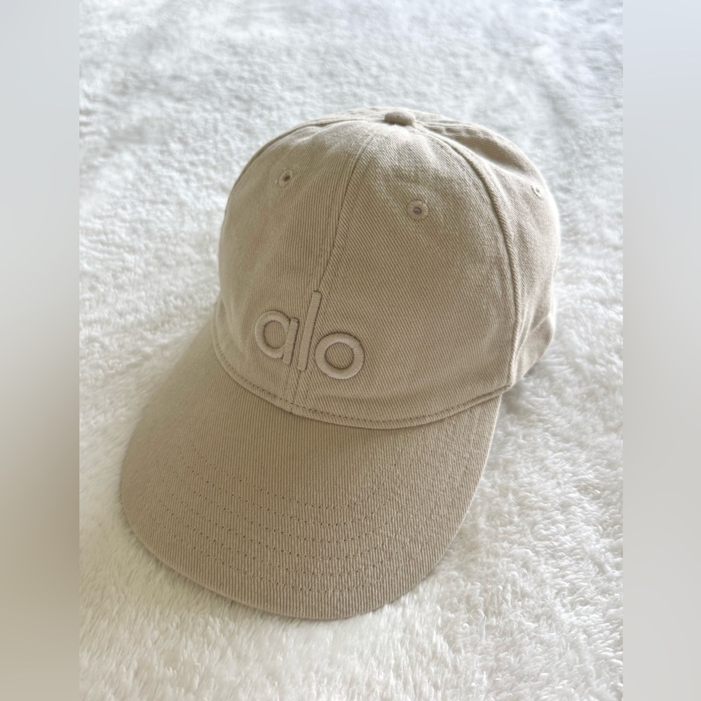 ALO Yoga washed off-duty sand dollar beige cream Cap